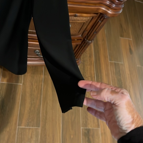 Chicos Easy Wear SZ SMLadies Tunic Style Top w/ Zip Detail in Black 3/4 Sleeve - Picture 4 of 5